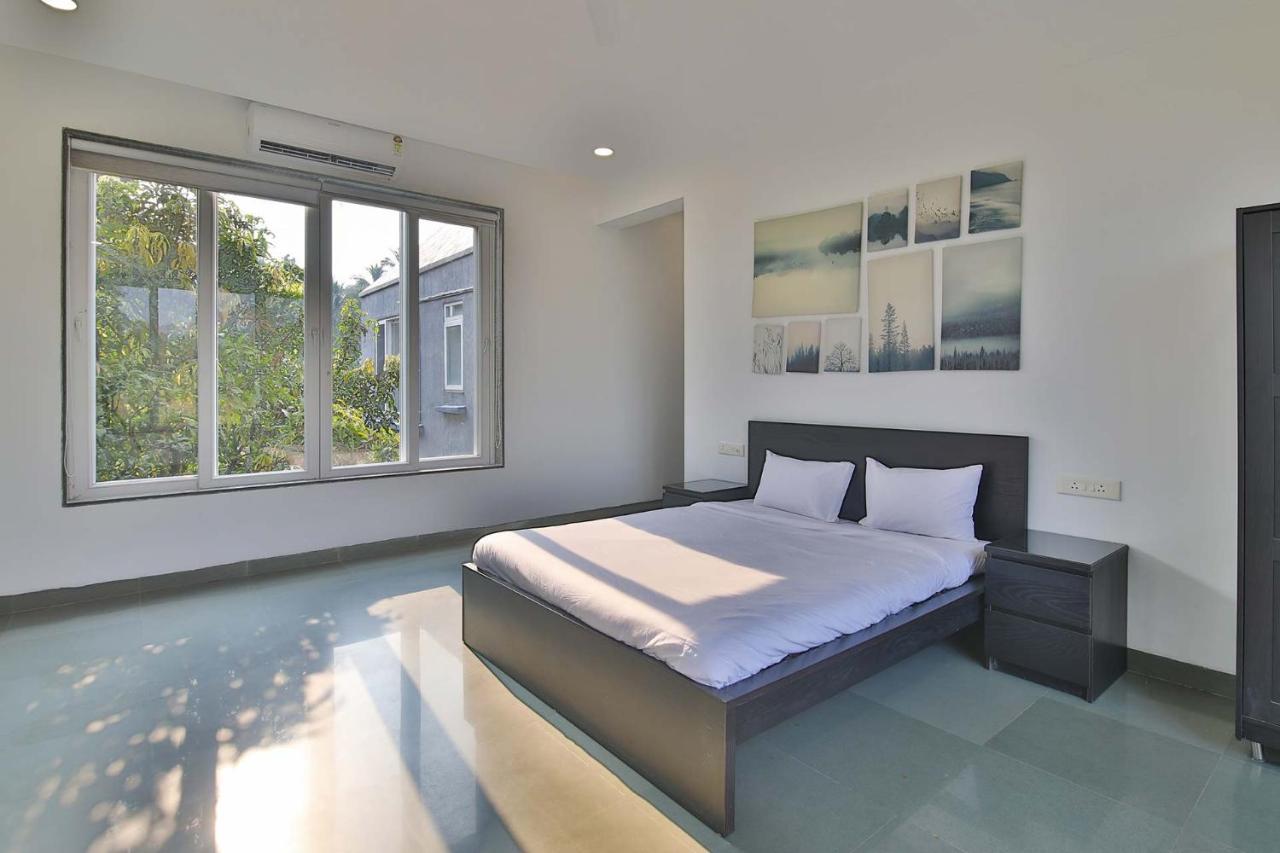 Twilight Grove By Stayvista - Pool- View Villa With Manicured Lawn, Contemporary Interiors & Home Theatre Karjat Exterior foto