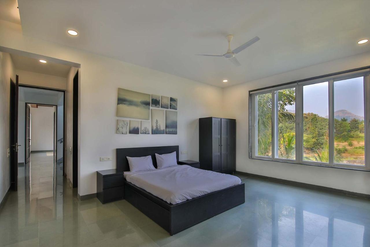Twilight Grove By Stayvista - Pool- View Villa With Manicured Lawn, Contemporary Interiors & Home Theatre Karjat Exterior foto